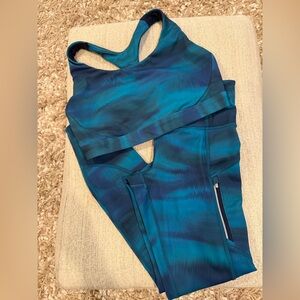 Athleta Ultimate Printed Bra and Ranier Leggings in Brilliance Cool